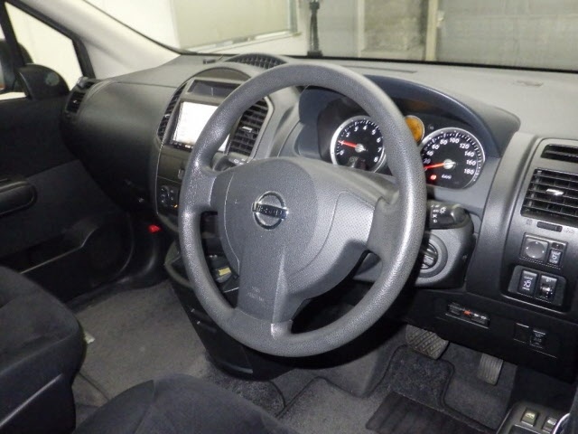 NISSAN LAFESTA