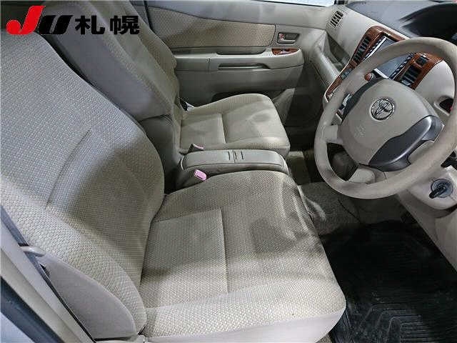 TOYOTA RAUM