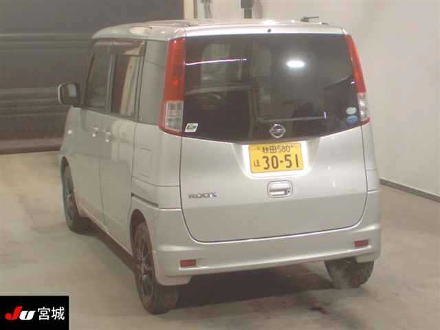 NISSAN ROOX