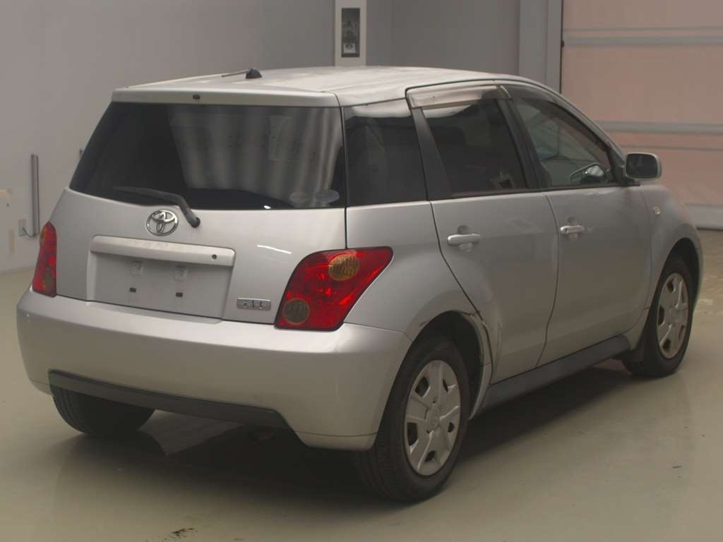 TOYOTA IST