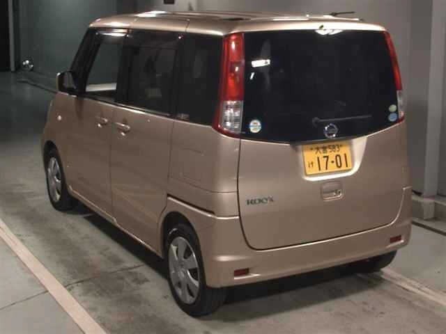 NISSAN ROOX