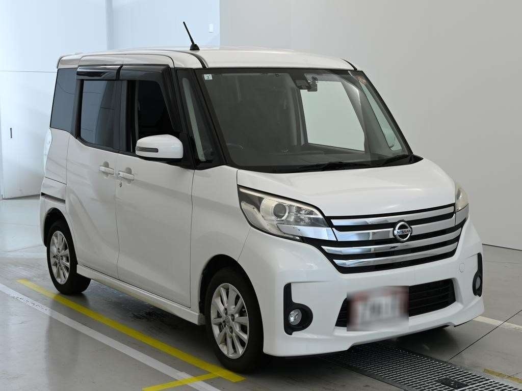 NISSAN DAYZ ROOX