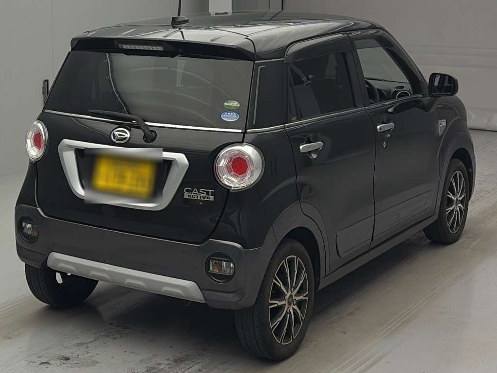DAIHATSU CAST