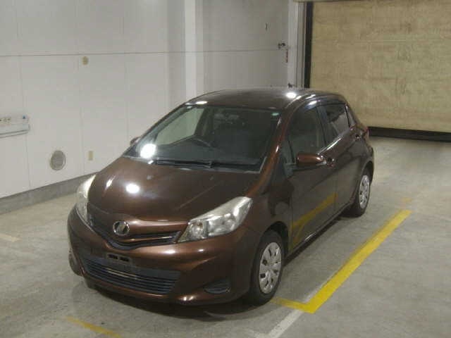 TOYOTA VITZ