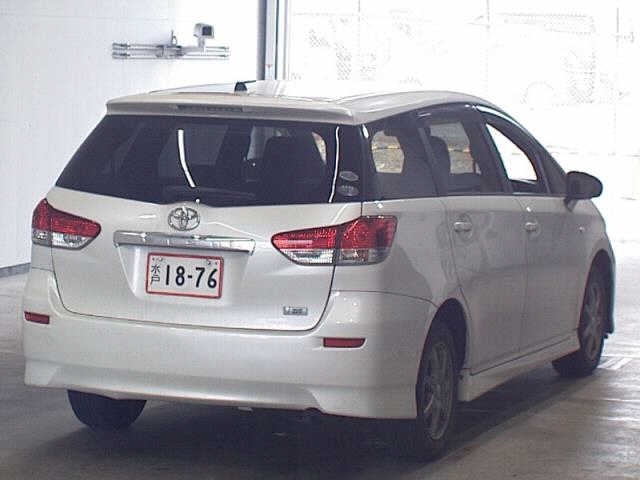 TOYOTA WISH