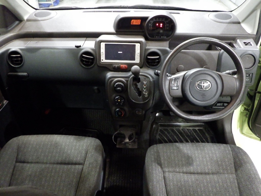 TOYOTA PORTE