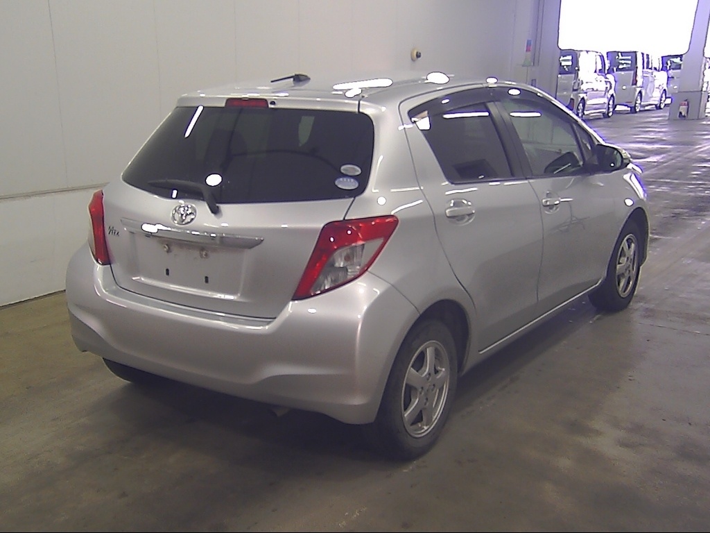 TOYOTA VITZ