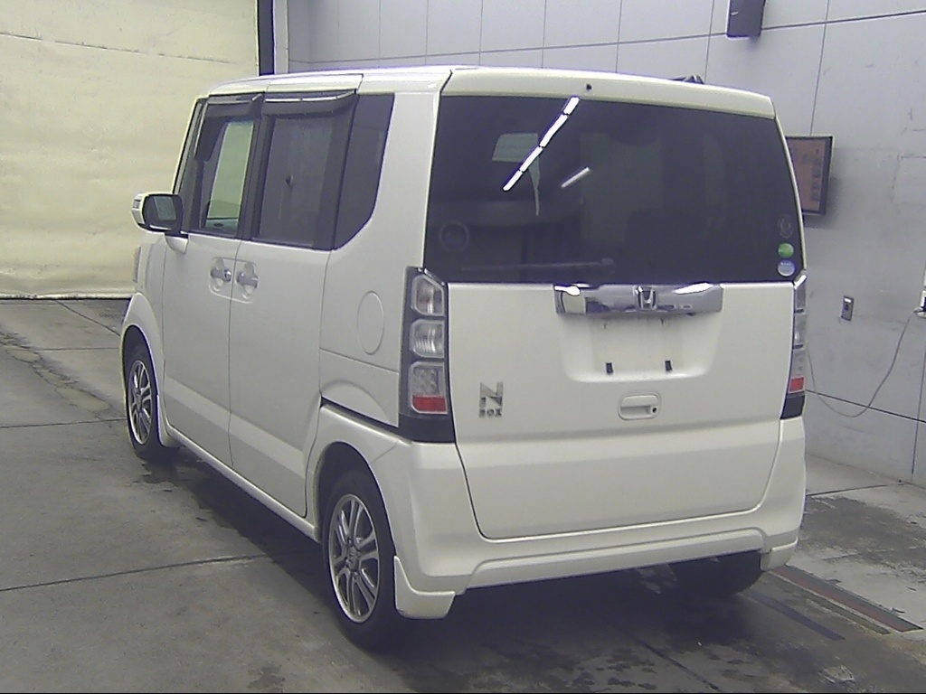 HONDA N-BOX