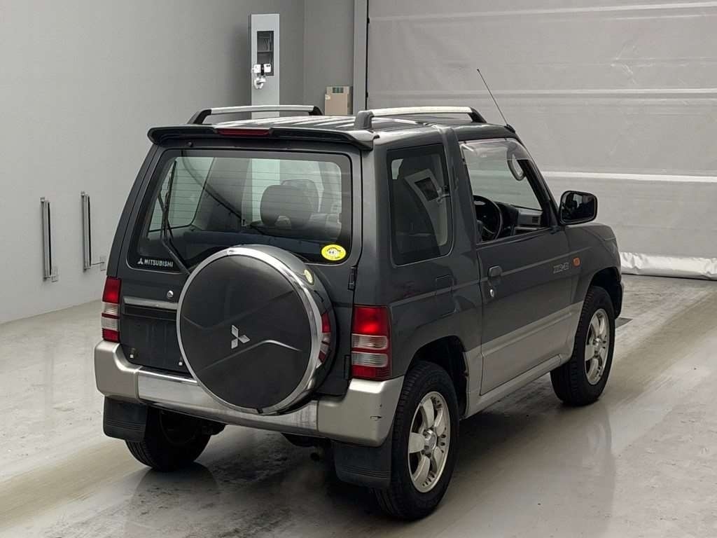 MITSUBISHI PAJERO MINI