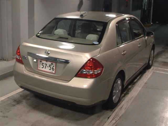 NISSAN TIIDA LATIO