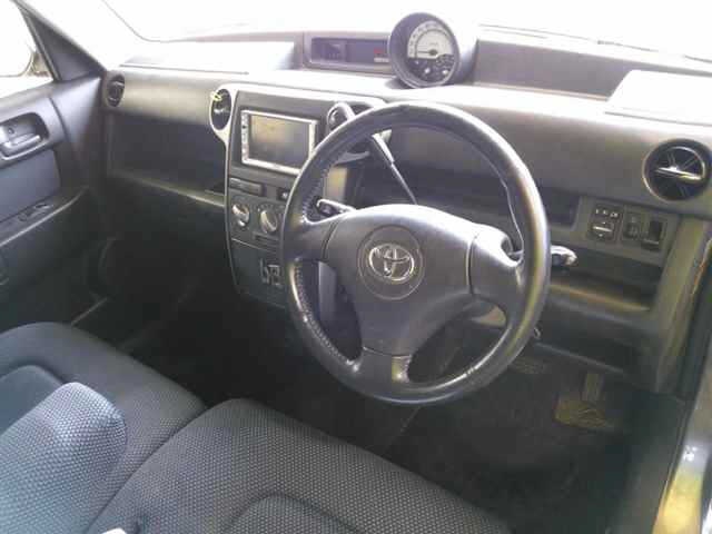 TOYOTA BB