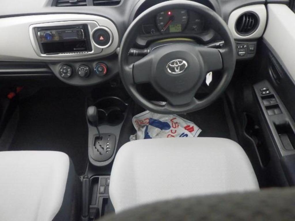 TOYOTA VITZ