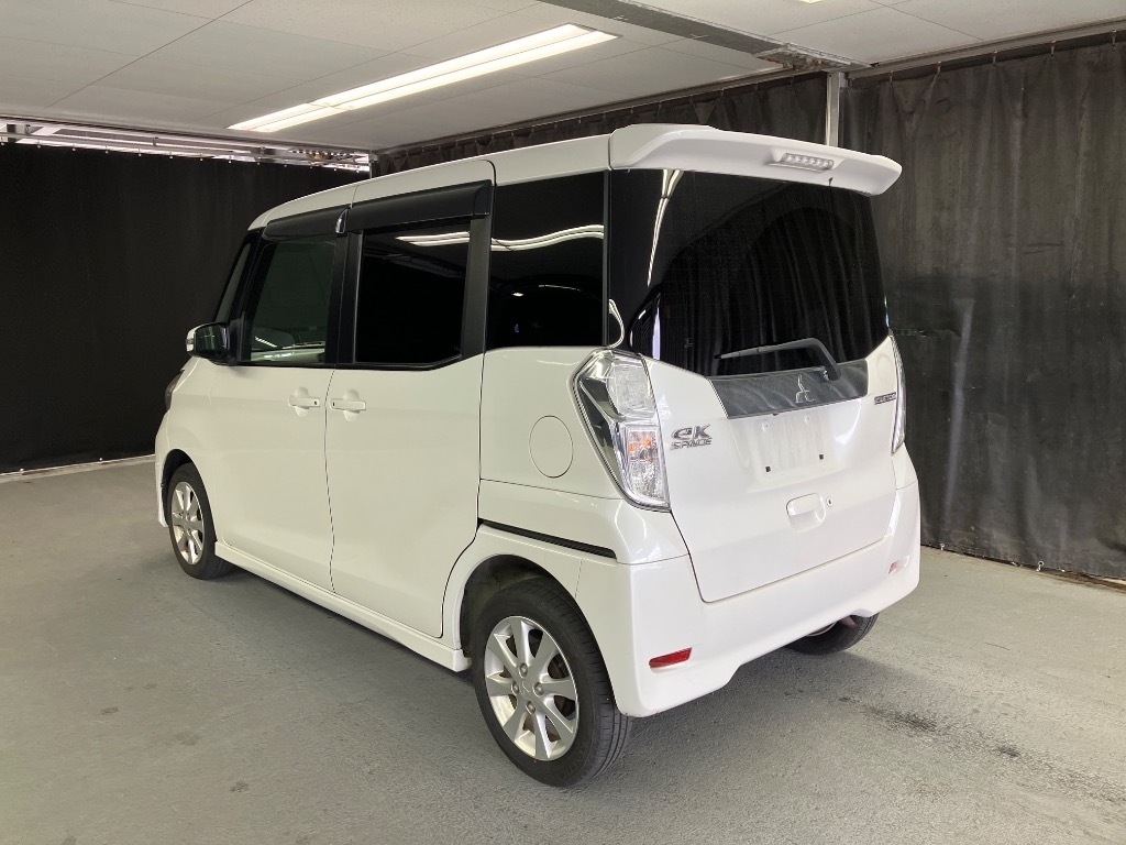 MITSUBISHI EK SPACE