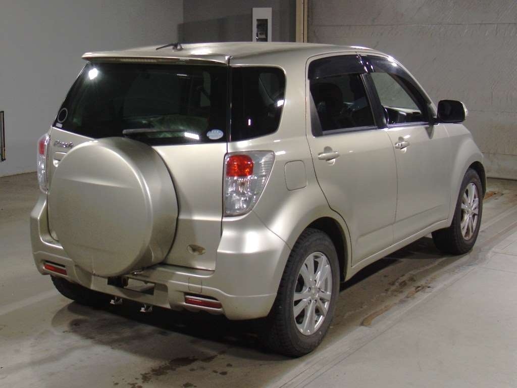TOYOTA RUSH