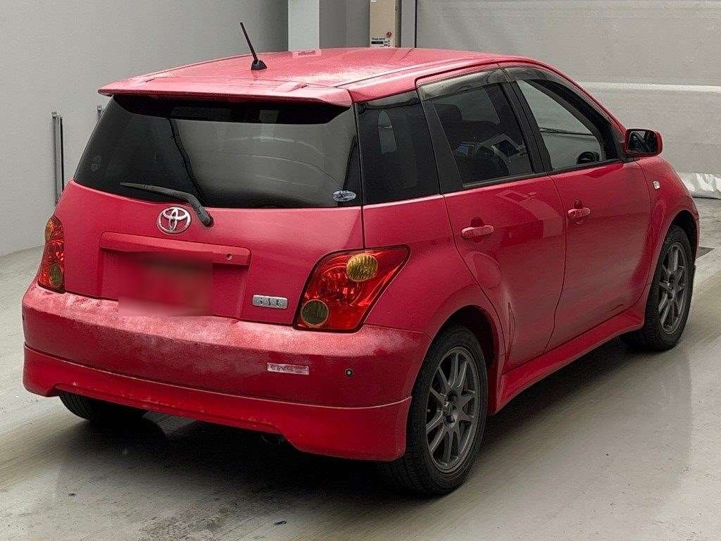 TOYOTA IST