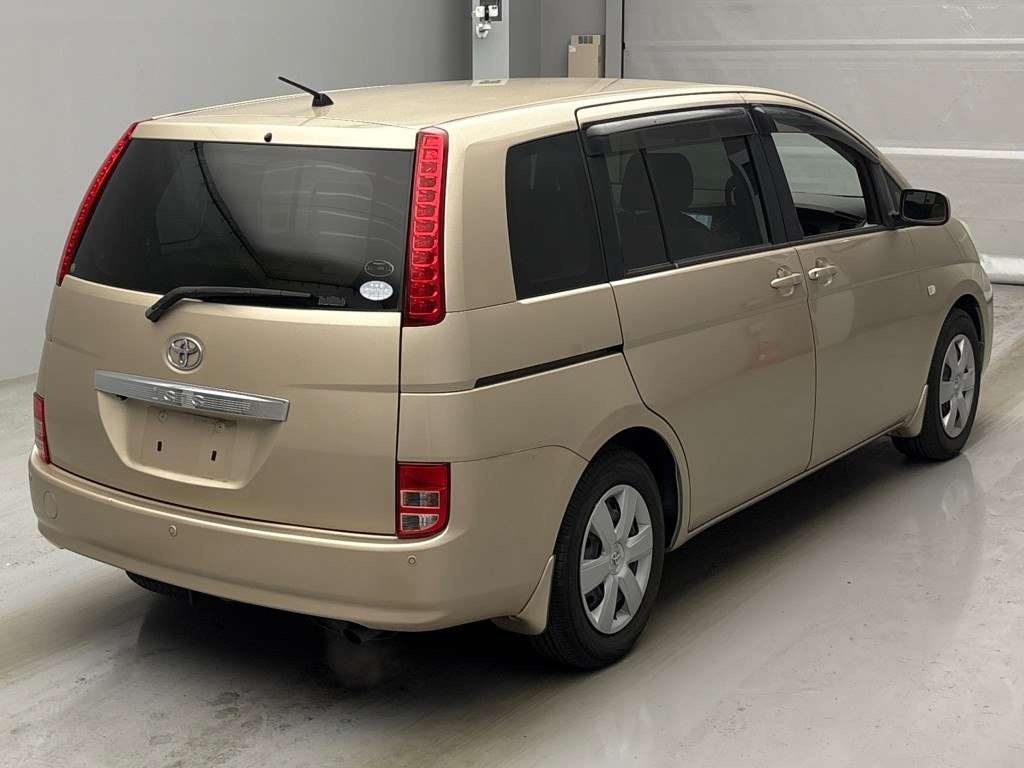 TOYOTA ISIS