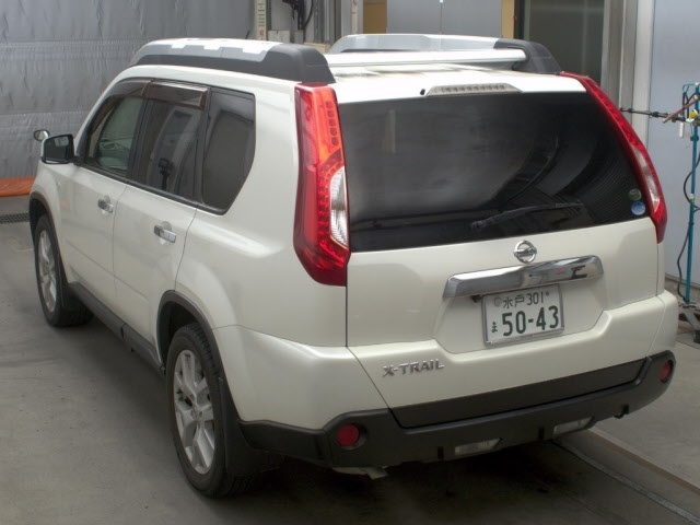 NISSAN X-TRAIL