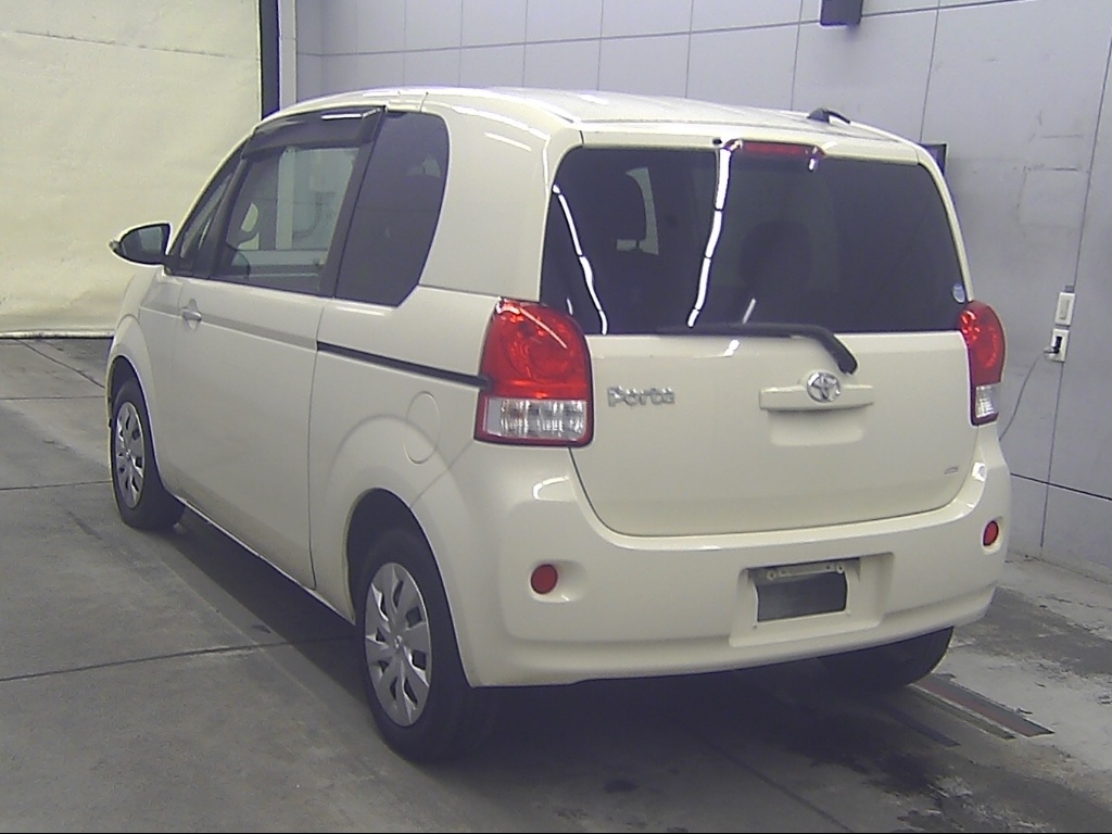 TOYOTA PORTE