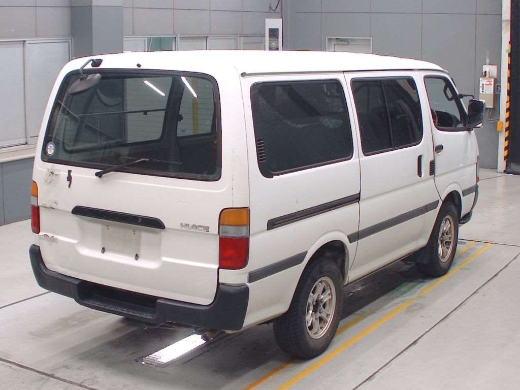 TOYOTA REGIUS ACE