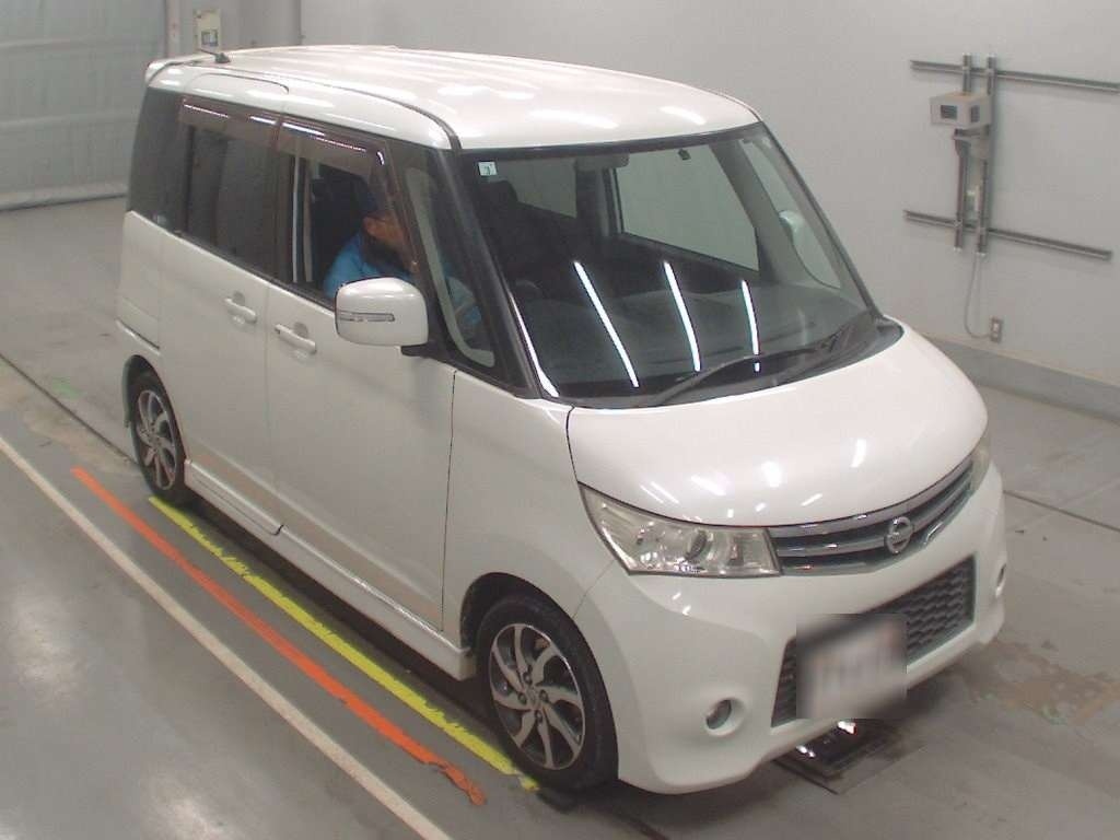 NISSAN ROOX