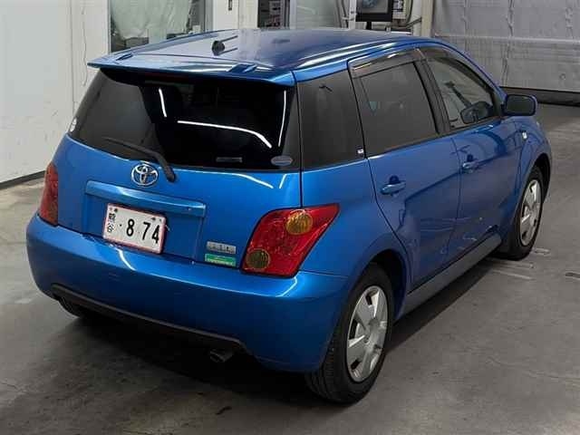TOYOTA IST