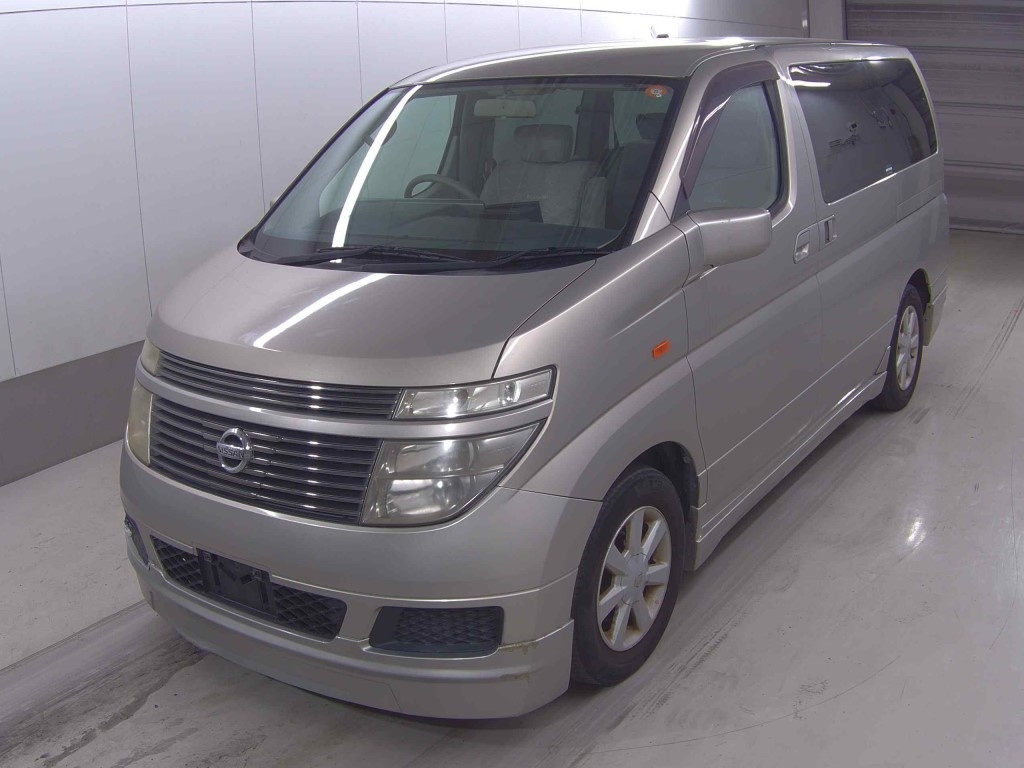 NISSAN ELGRAND