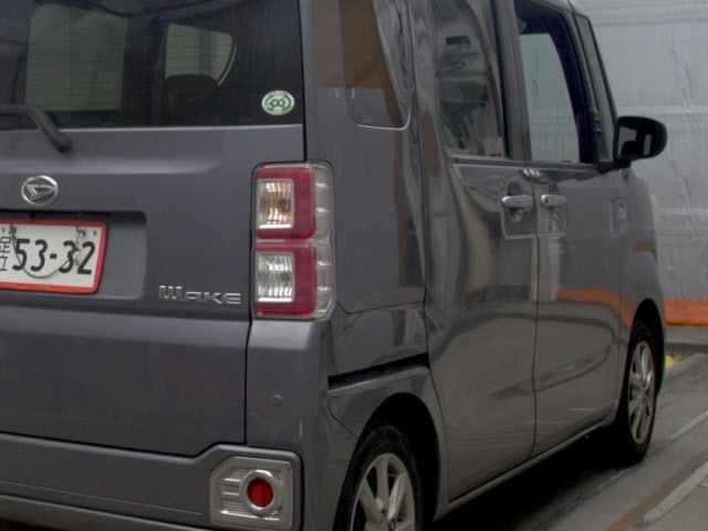 DAIHATSU WAKE