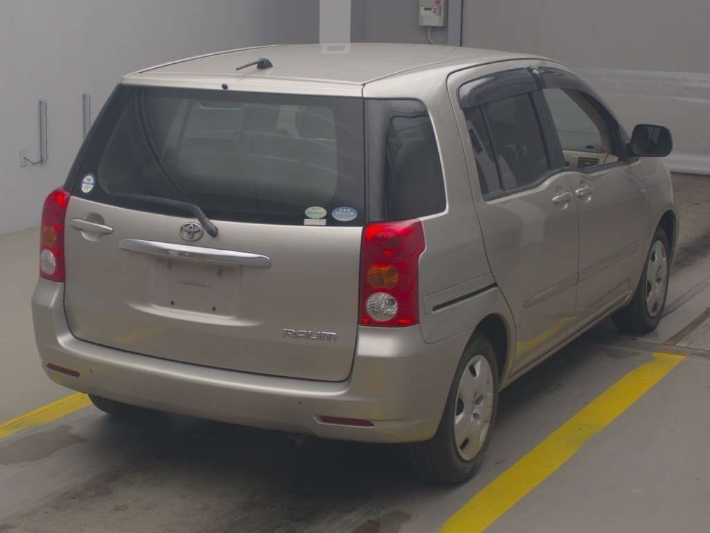 TOYOTA RAUM