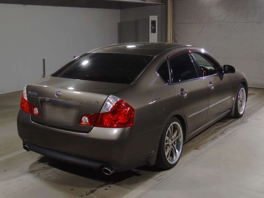 NISSAN FUGA