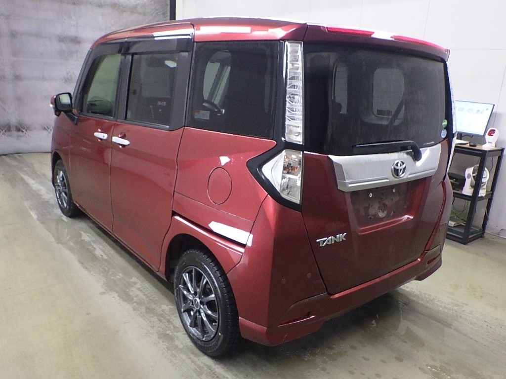 TOYOTA TANK