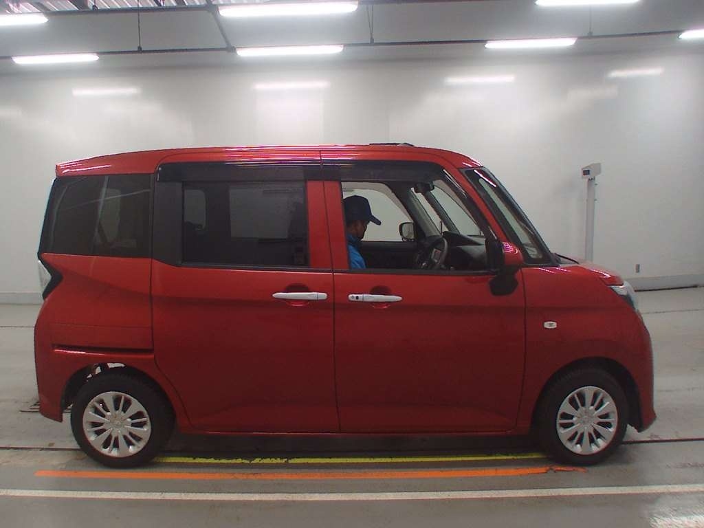 TOYOTA TANK
