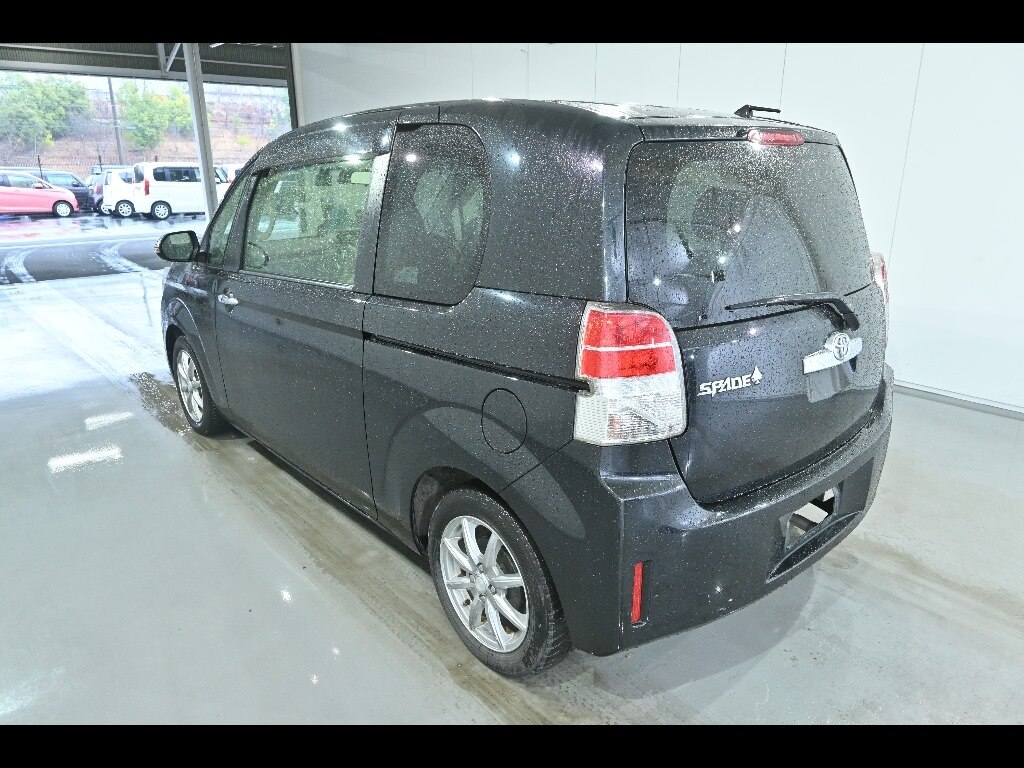TOYOTA SPADE