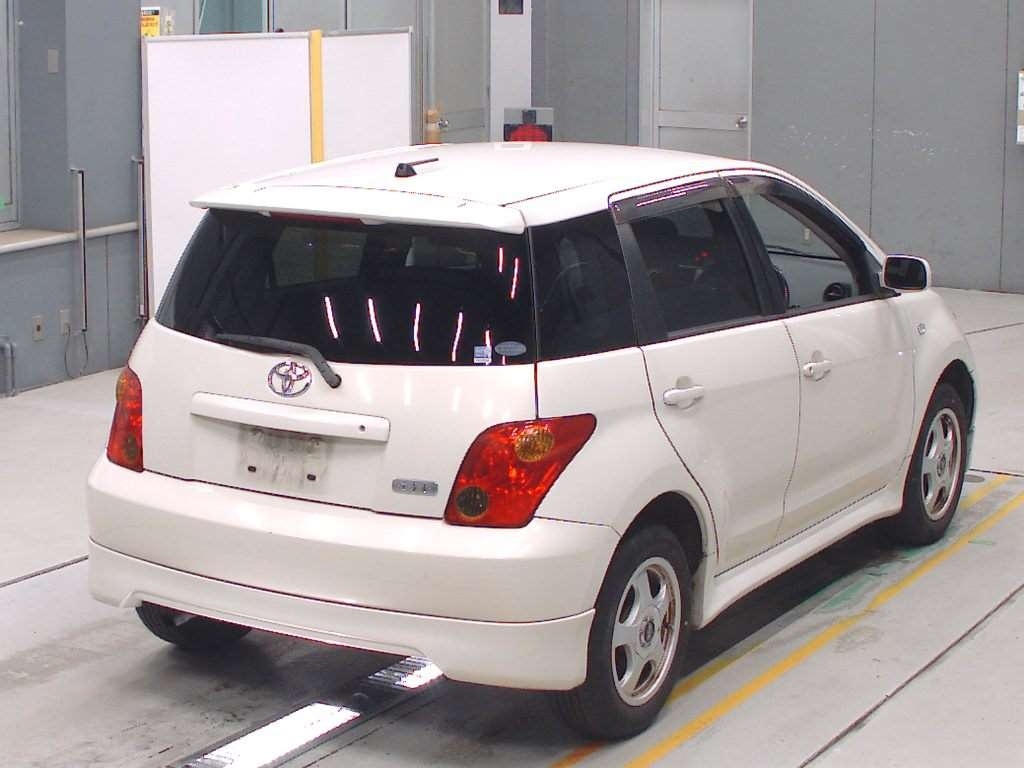TOYOTA IST