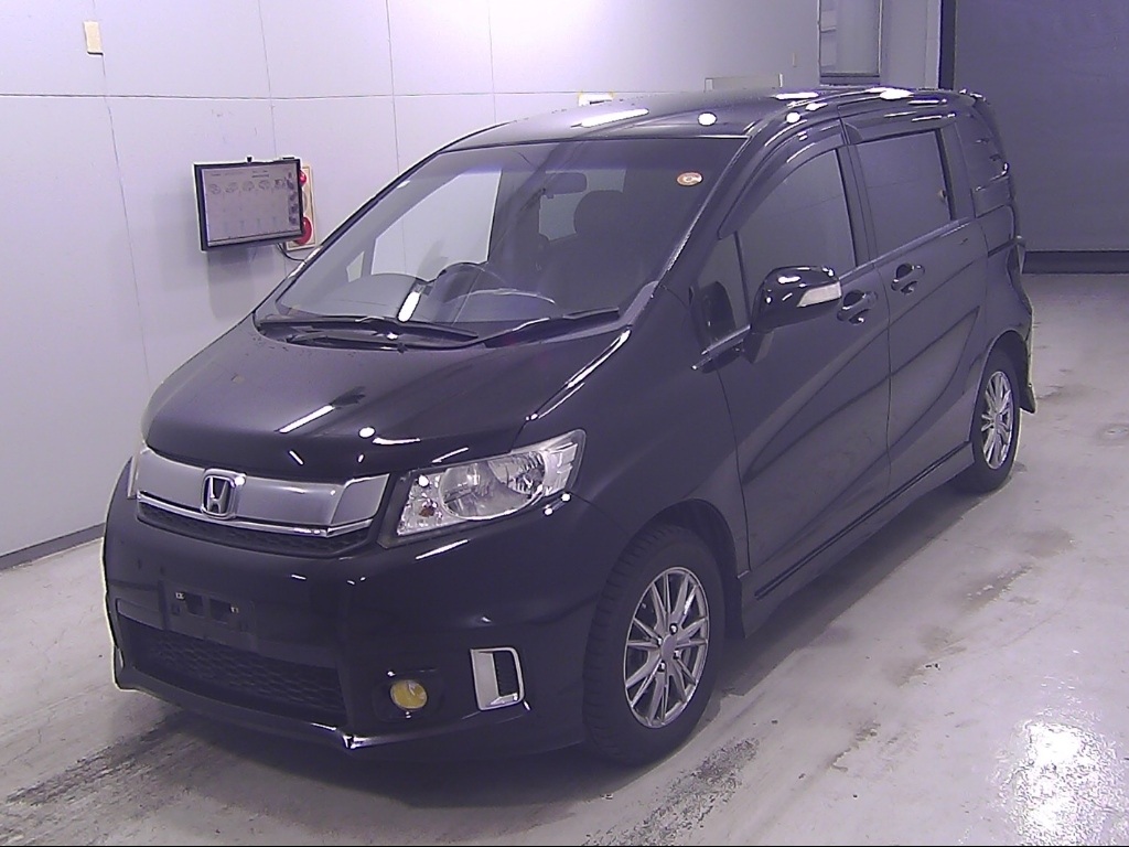 HONDA FREED SPIKE
