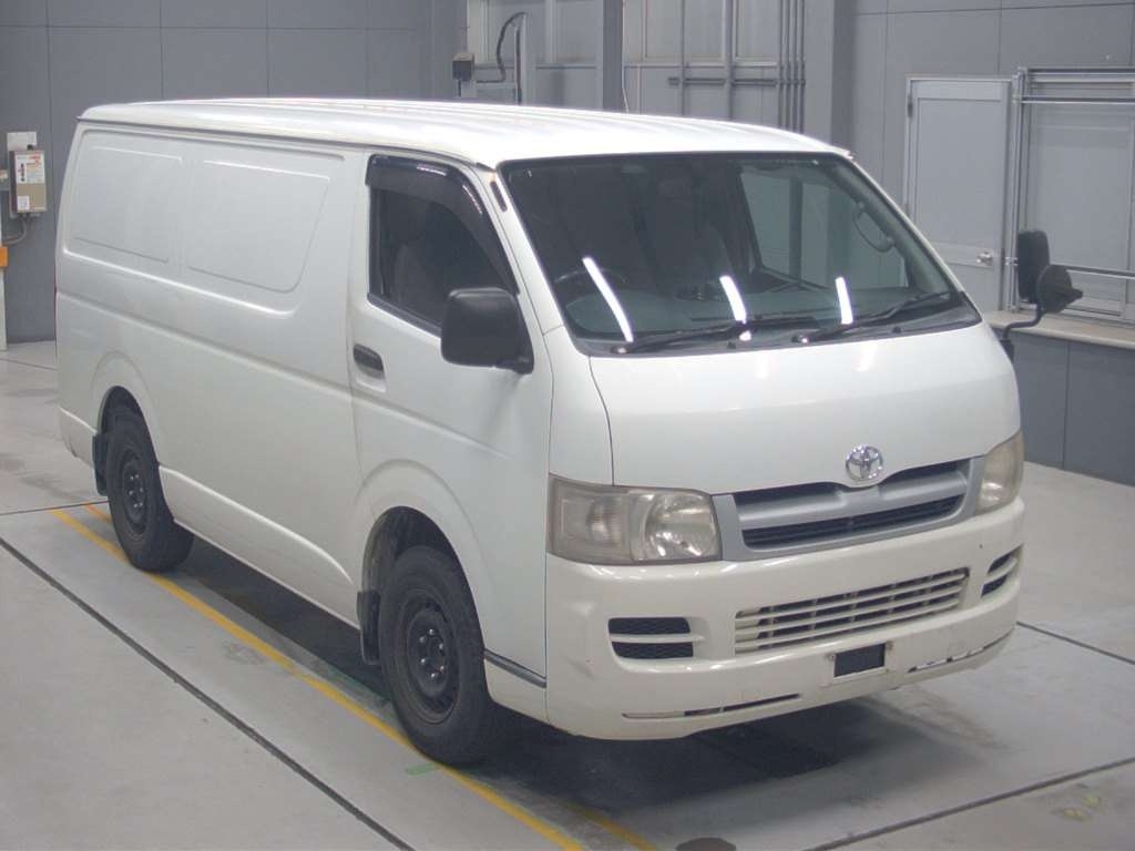 TOYOTA REGIUS ACE