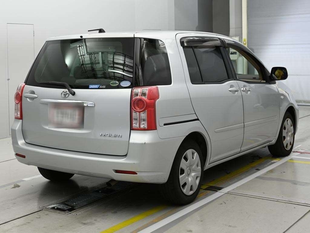 TOYOTA RAUM