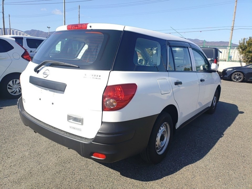 NISSAN AD