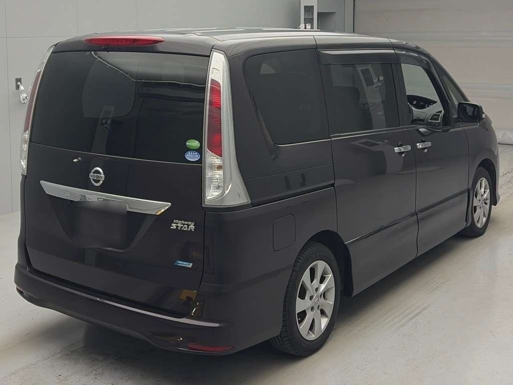 NISSAN SERENA