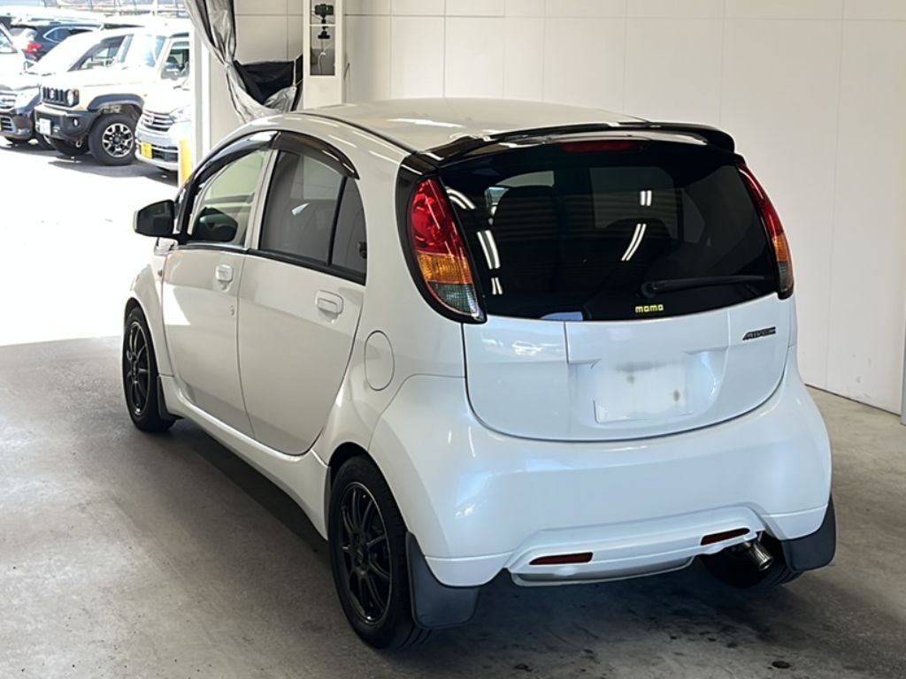 MITSUBISHI I