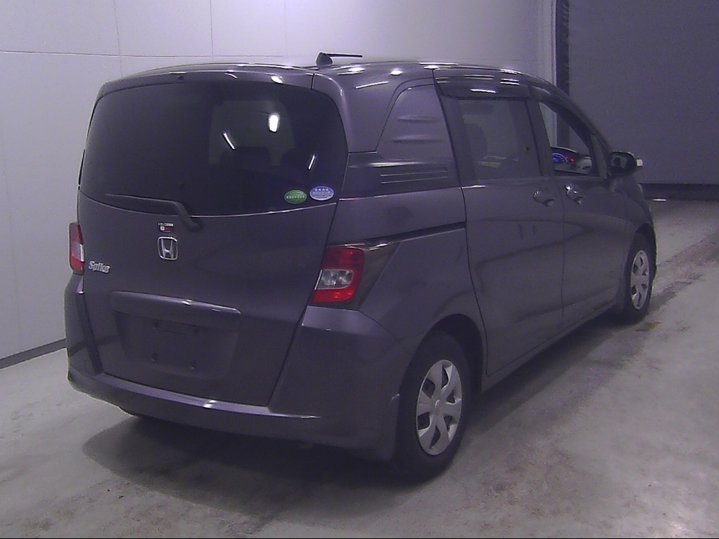 HONDA FREED SPIKE