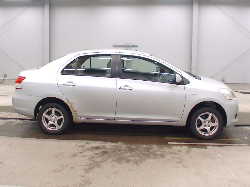 TOYOTA BELTA