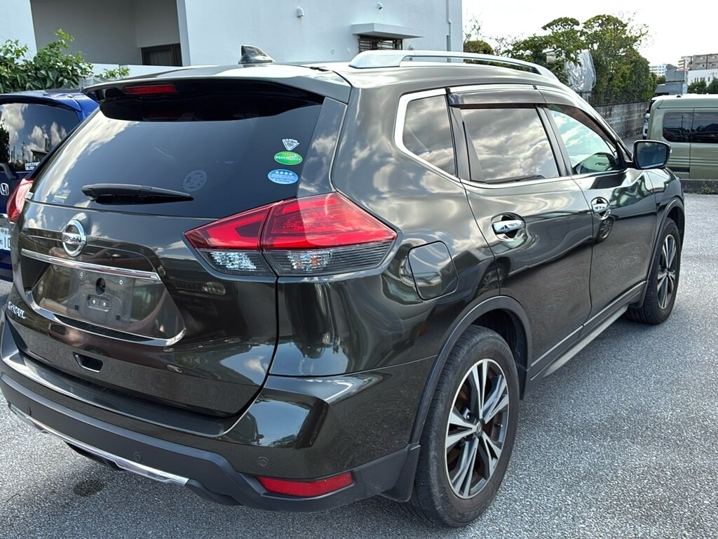 NISSAN X-TRAIL