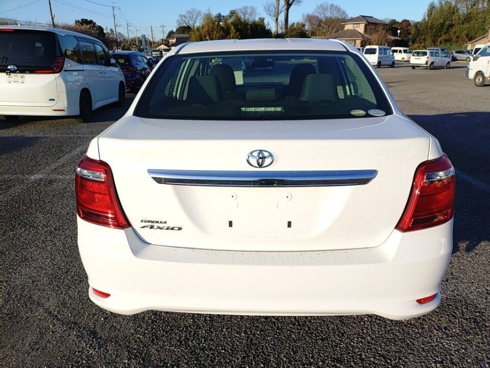 TOYOTA COROLLA AXIO