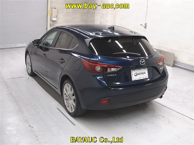 MAZDA AXELA
