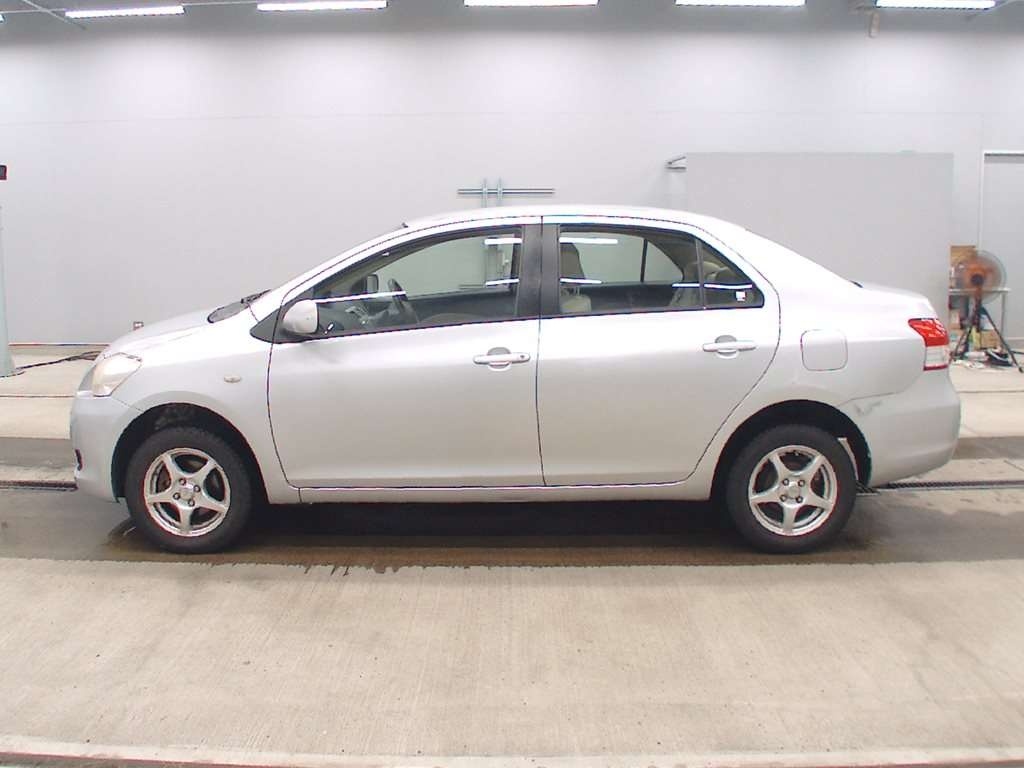 TOYOTA BELTA