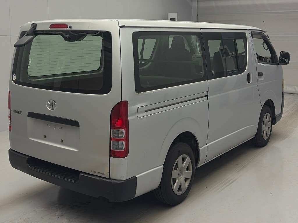 TOYOTA REGIUS ACE