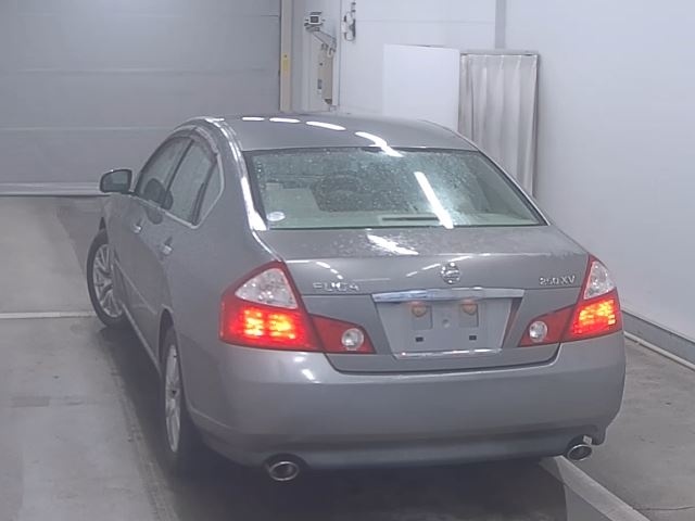 NISSAN FUGA
