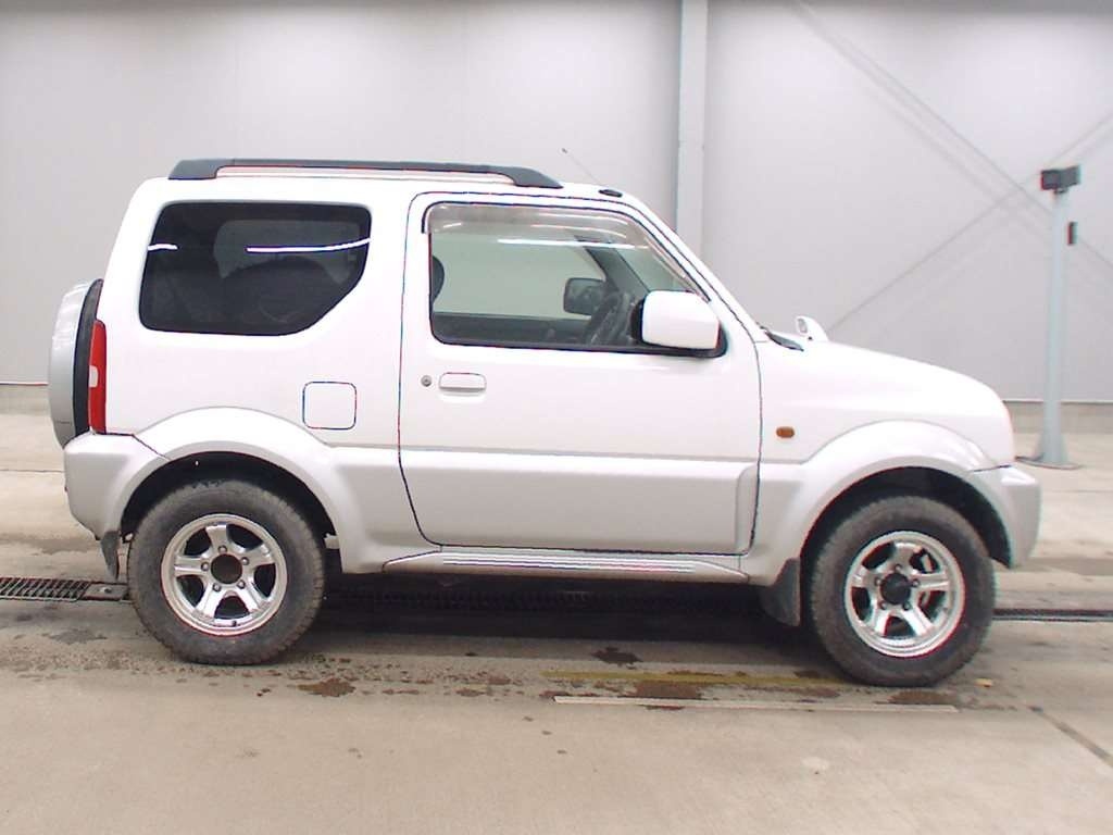 SUZUKI JIMNY SIERRA
