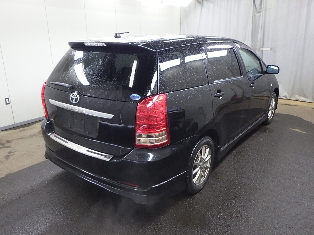 TOYOTA WISH