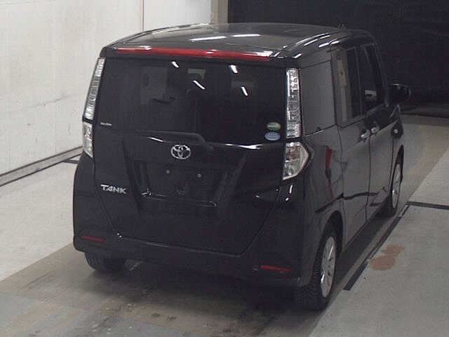 TOYOTA TANK